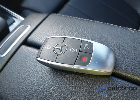 2020 Mercedes-Benz Glb 250 4Matic z USA, uszkodzony, nr VIN W1N4M4HB8LW036130